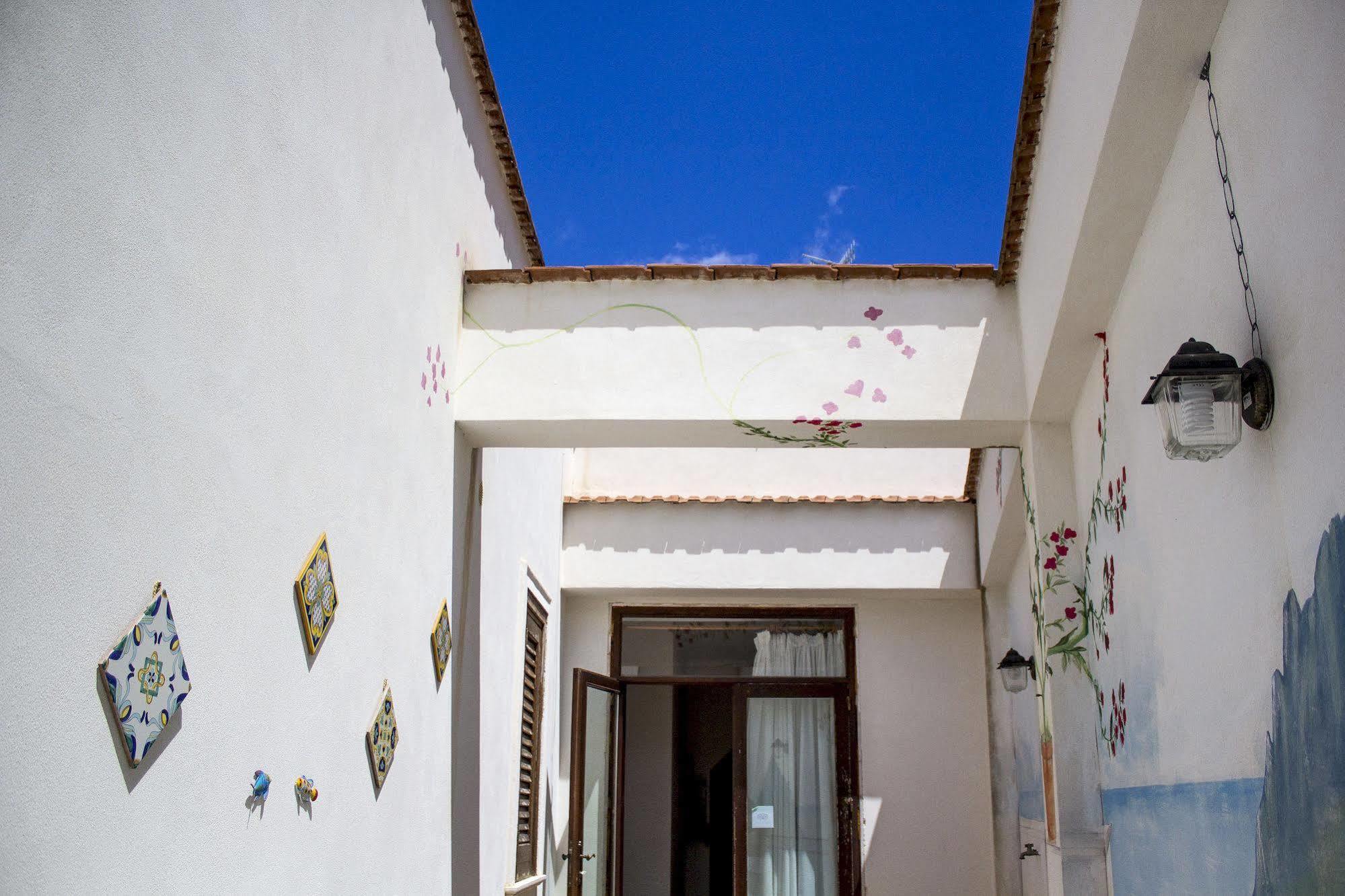 Cofanomare Bed & Breakfast Custonaci Luaran gambar